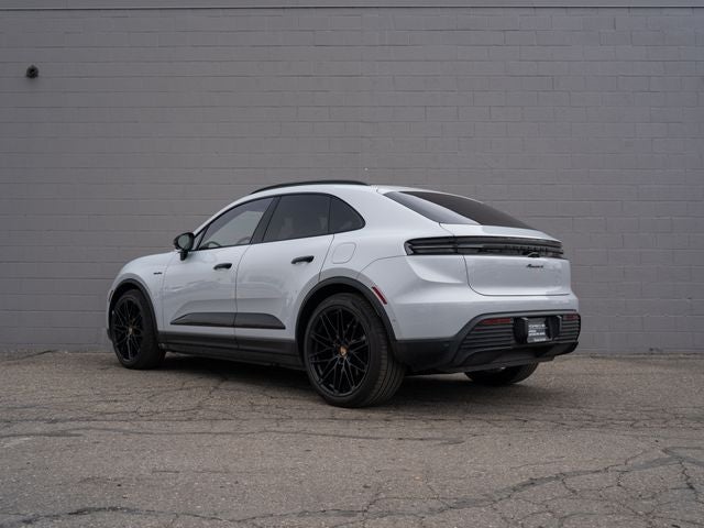 2025 Porsche Macan 4