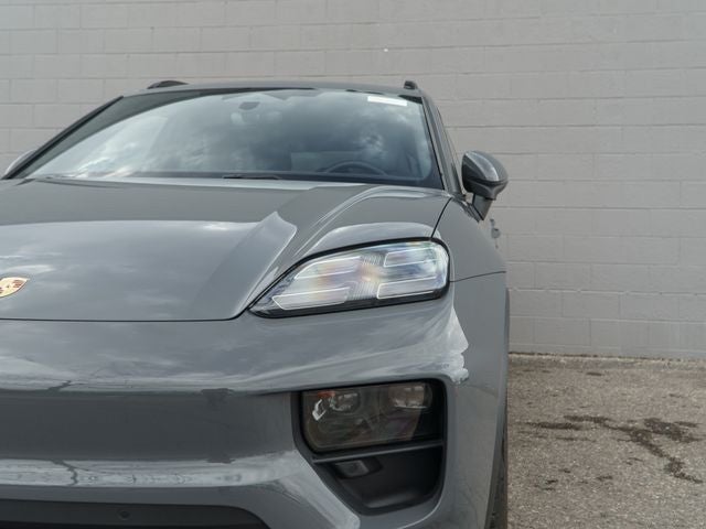 2025 Porsche Macan 4