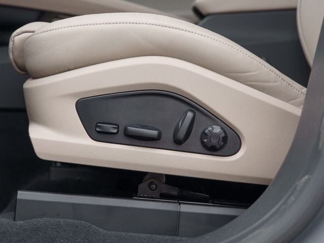 2025 Porsche Macan 4