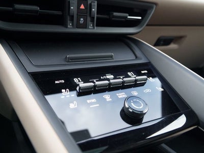 2025 Porsche Macan 4