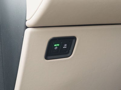 2025 Porsche Macan 4