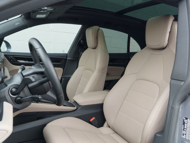 2025 Porsche Macan 4