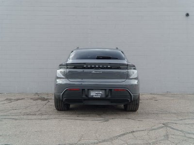 2025 Porsche Macan 4