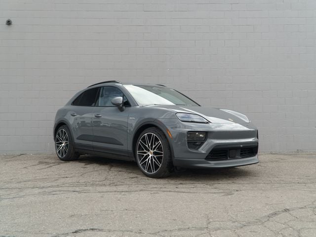 2025 Porsche Macan 4