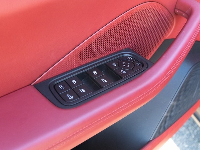 2024 Porsche Macan 4