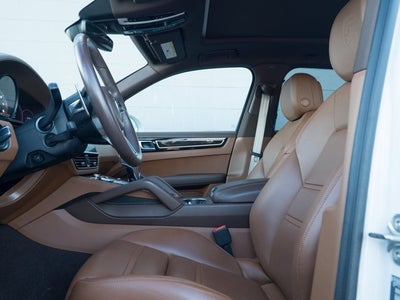 2023 Porsche Cayenne S Platinum Edition