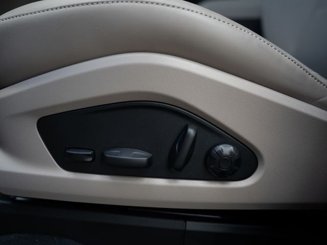 2024 Porsche Macan Turbo