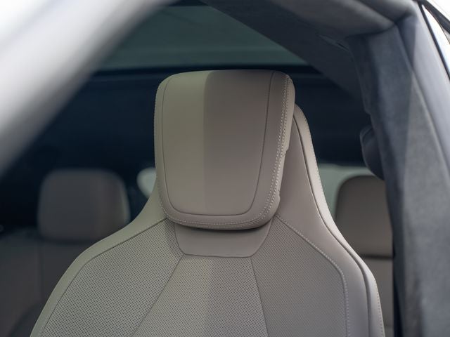 2024 Porsche Macan Turbo