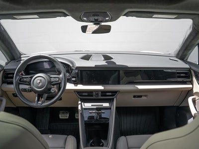 2024 Porsche Macan Turbo