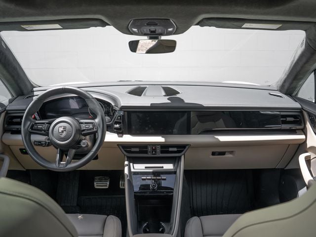 2024 Porsche Macan Turbo