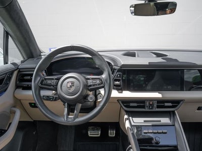 2024 Porsche Macan Turbo