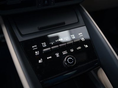 2024 Porsche Macan Turbo
