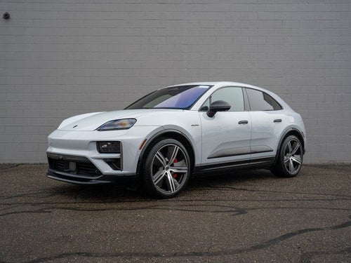 2025 Porsche Macan Turbo