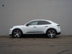 2025 Porsche Macan Turbo