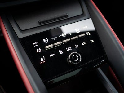 2025 Porsche Macan Turbo