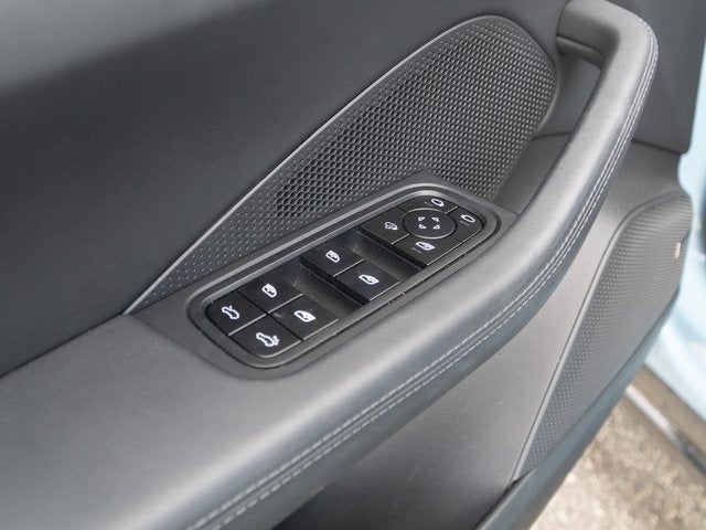 2025 Porsche Macan RWD