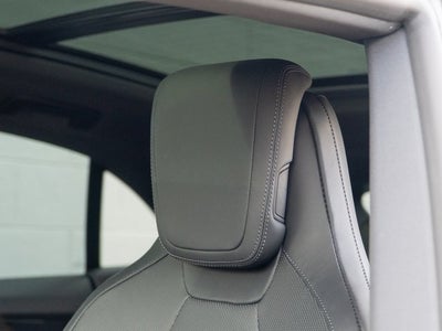 2025 Porsche Macan RWD