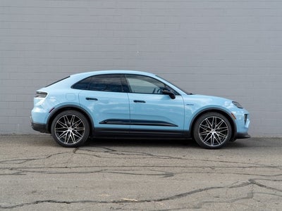 2025 Porsche Macan RWD