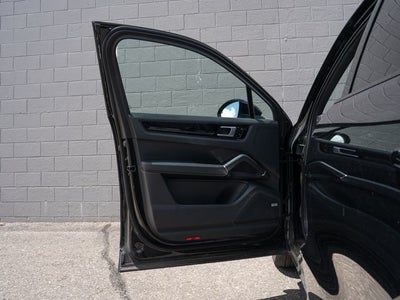 2021 Porsche Cayenne Base