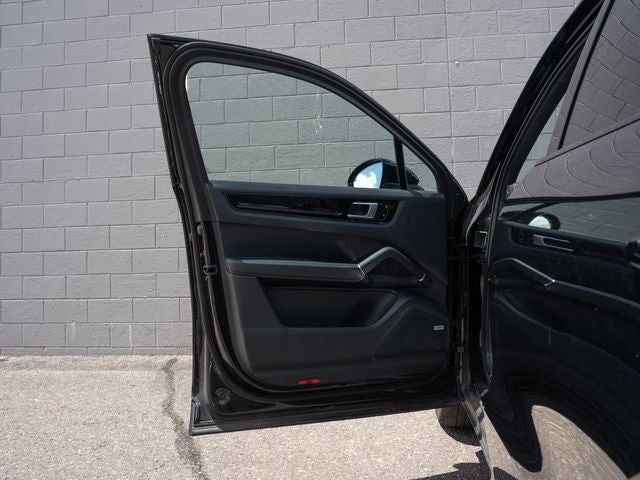 2021 Porsche Cayenne Base