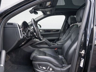 2021 Porsche Cayenne Base