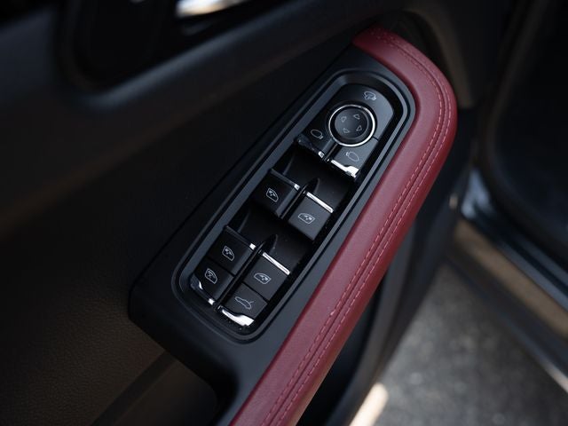 2023 Porsche Macan S