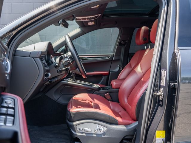 2023 Porsche Macan S