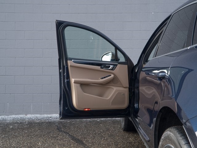 2023 Porsche Macan S