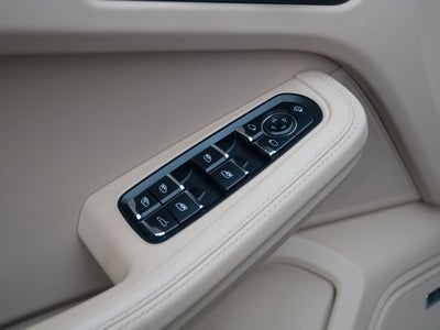 2023 Porsche Macan S