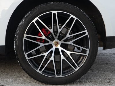 2025 Porsche Macan S