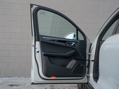 2025 Porsche Macan S