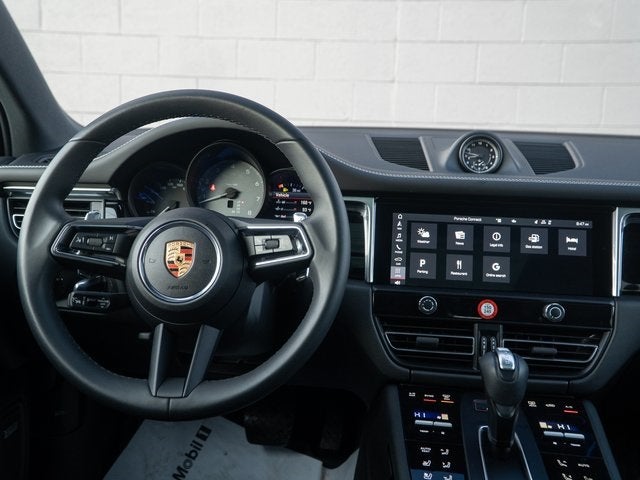 2025 Porsche Macan S