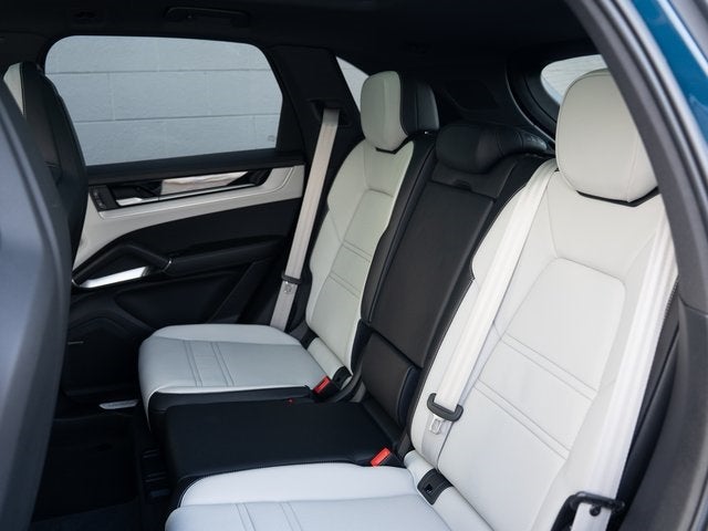 2025 Porsche Cayenne S