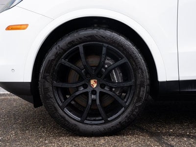 2025 Porsche Cayenne Base