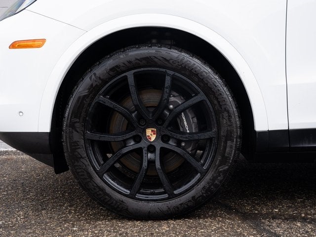 2025 Porsche Cayenne Base