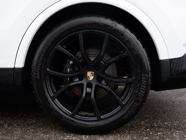 2025 Porsche Cayenne Base