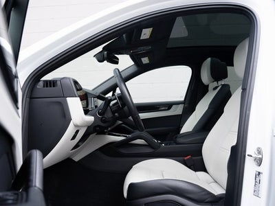 2025 Porsche Cayenne Base