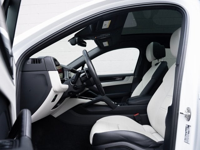2025 Porsche Cayenne Base