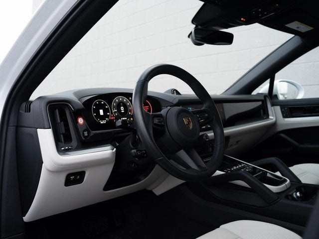 2025 Porsche Cayenne Base