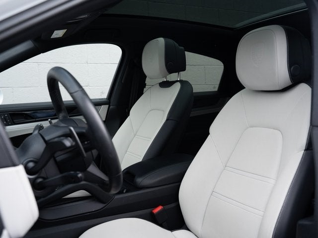 2025 Porsche Cayenne Base