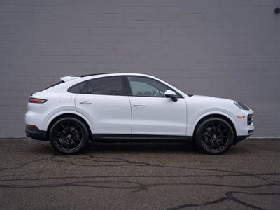 2025 Porsche Cayenne Base