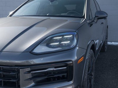 2025 Porsche Cayenne Base