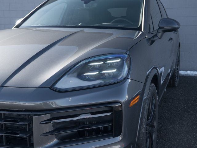 2025 Porsche Cayenne Base