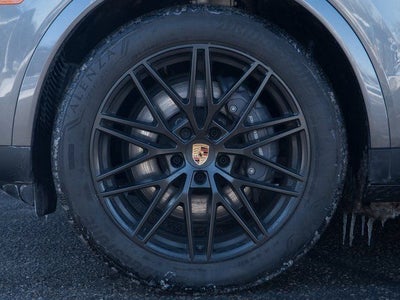 2025 Porsche Cayenne Base