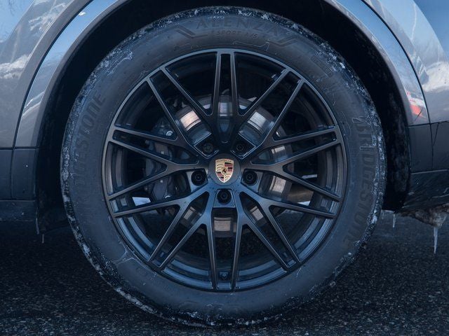 2025 Porsche Cayenne Base