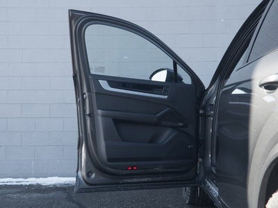 2025 Porsche Cayenne Base