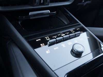 2025 Porsche Cayenne Base