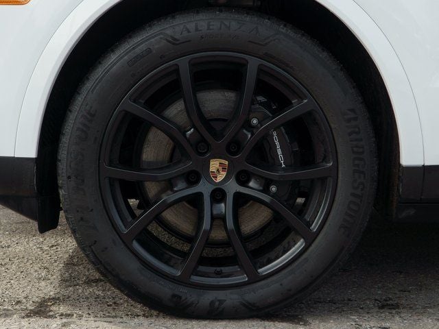 2025 Porsche Cayenne Base