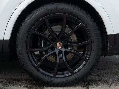 2025 Porsche Cayenne Base