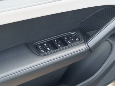 2025 Porsche Cayenne Base